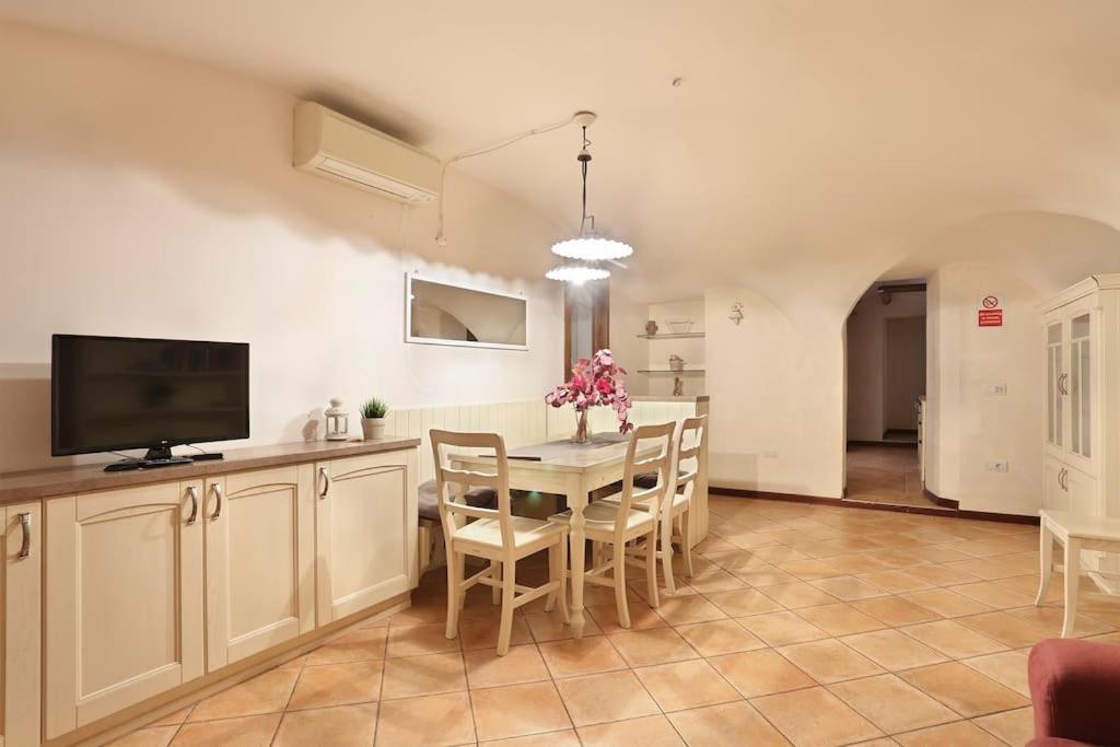 Romantica Suite Firenze 2 Cls Central Market & Dome Exterior photo